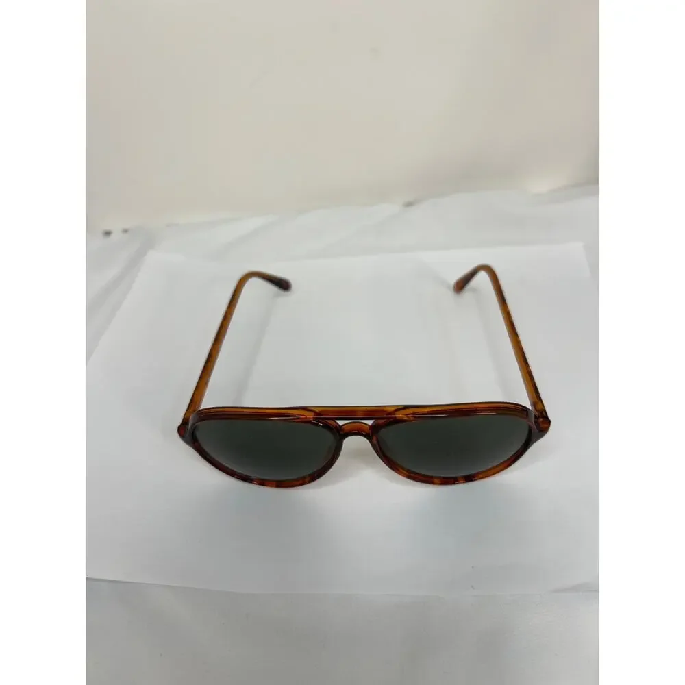 Tortoise Shell Pattern Sunglasses - Picture 6 of 9